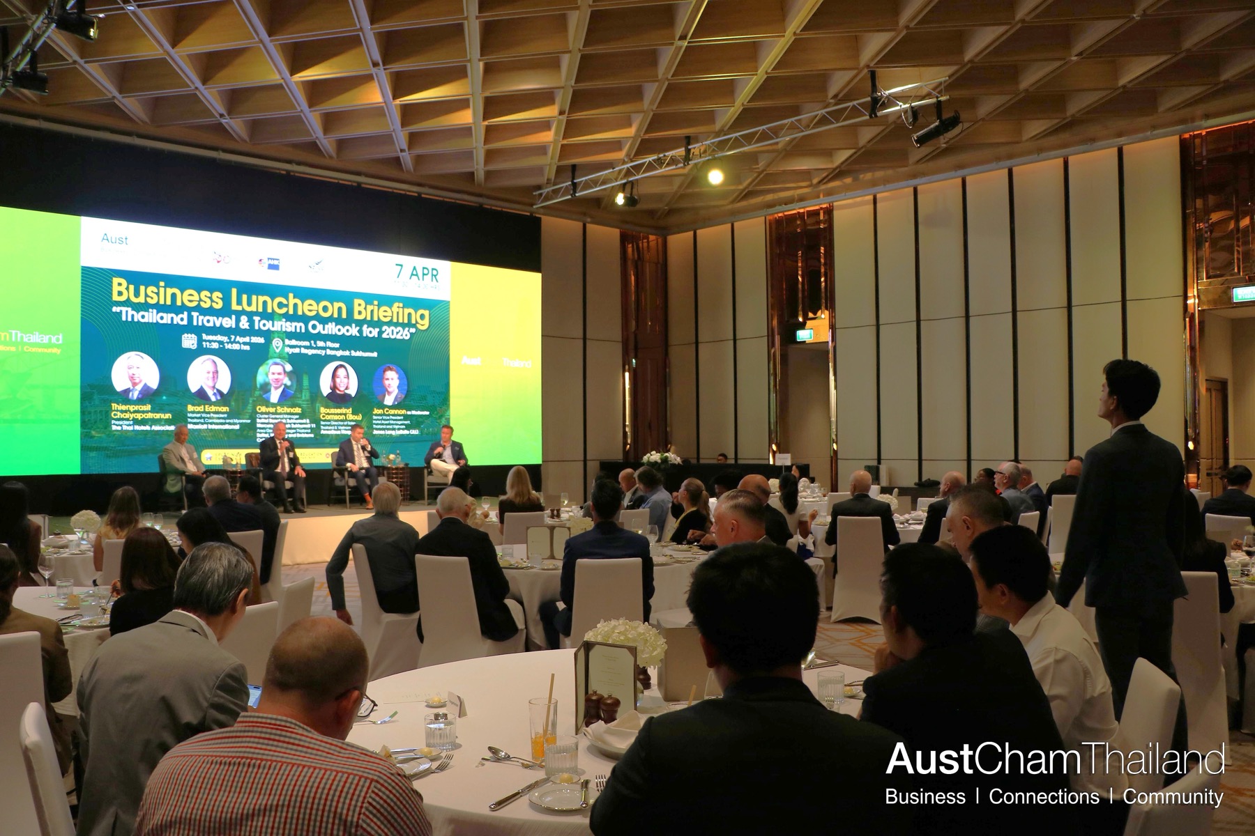 A business luncheon briefing in a Bangkok ballroom